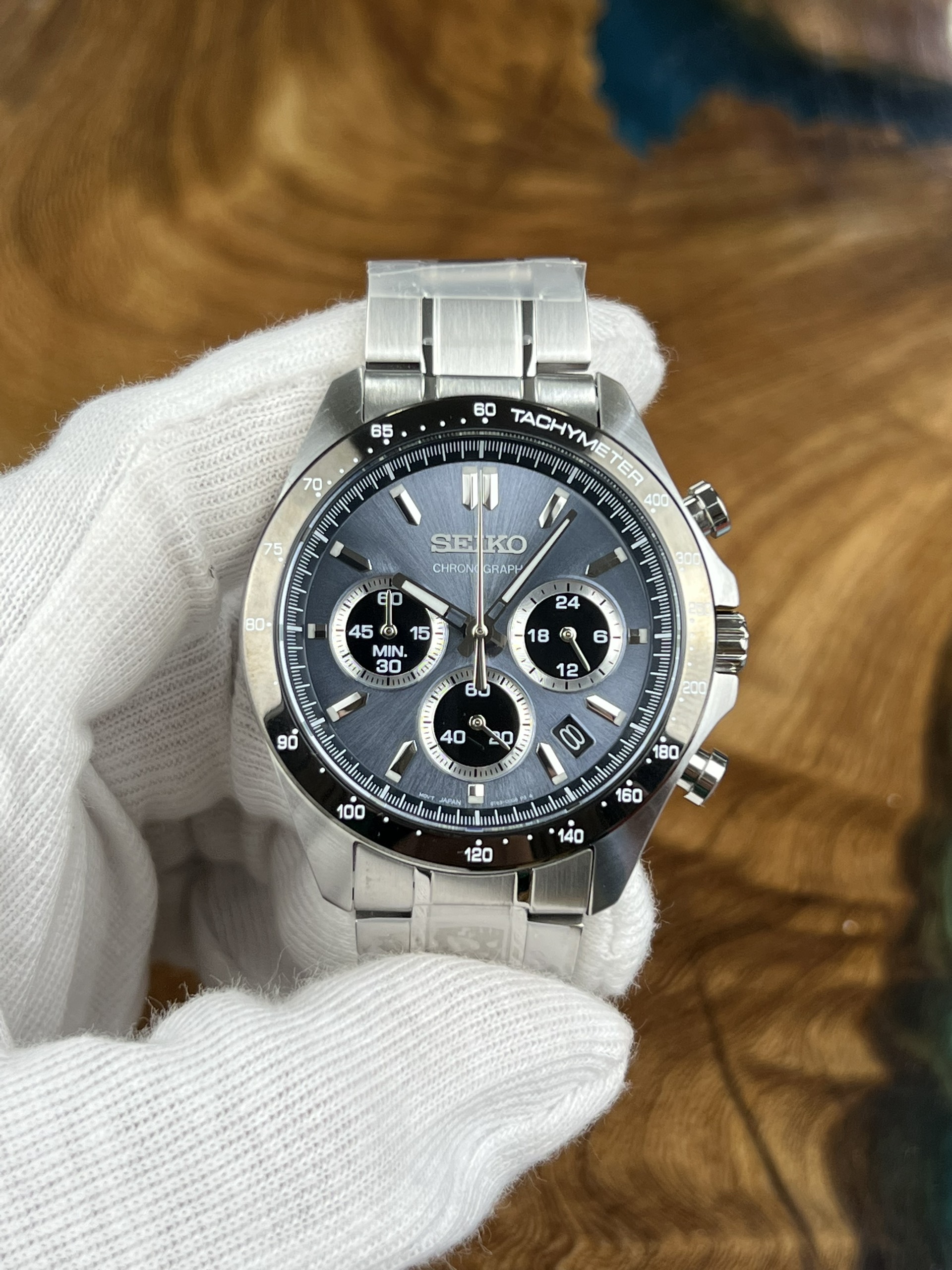 11-8cdec834-e906-4bb9-953f-0f45046370c8-eda1fcbc-f093-4c24-b772-04b021b997a2