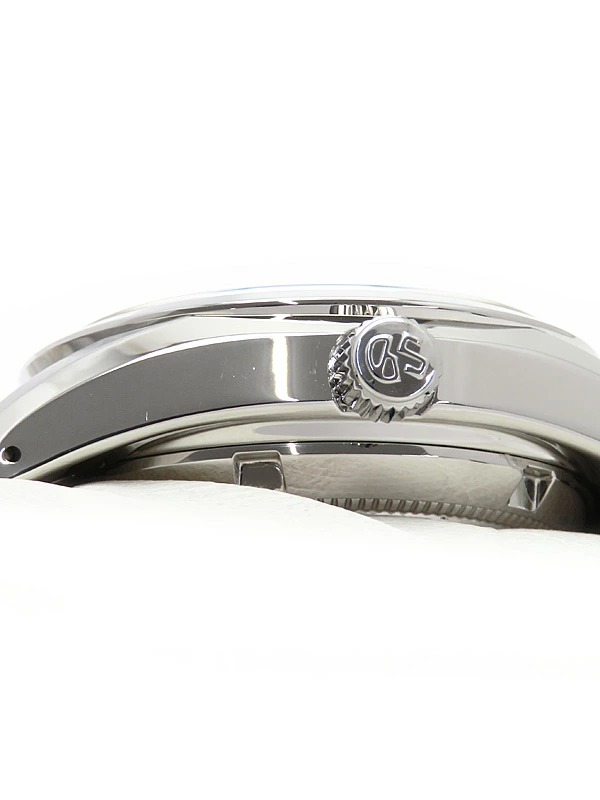 1723279490011-7-11zon