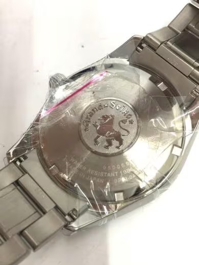 3-mn-11zon-0eb6a160-44b7-4c5b-936c-38d89541c515