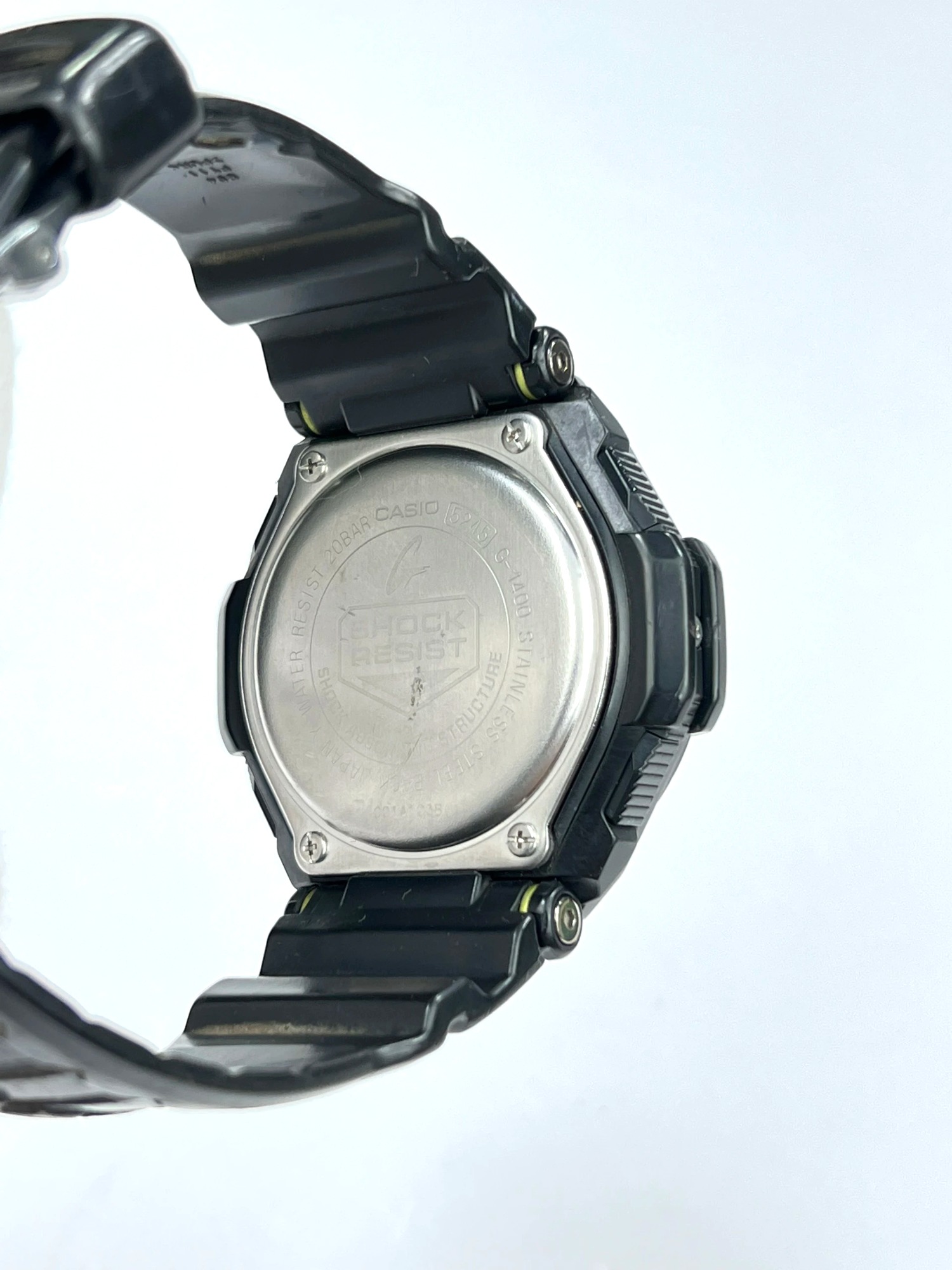 33-76353102-84f7-433f-8557-b7dfdda69b1c