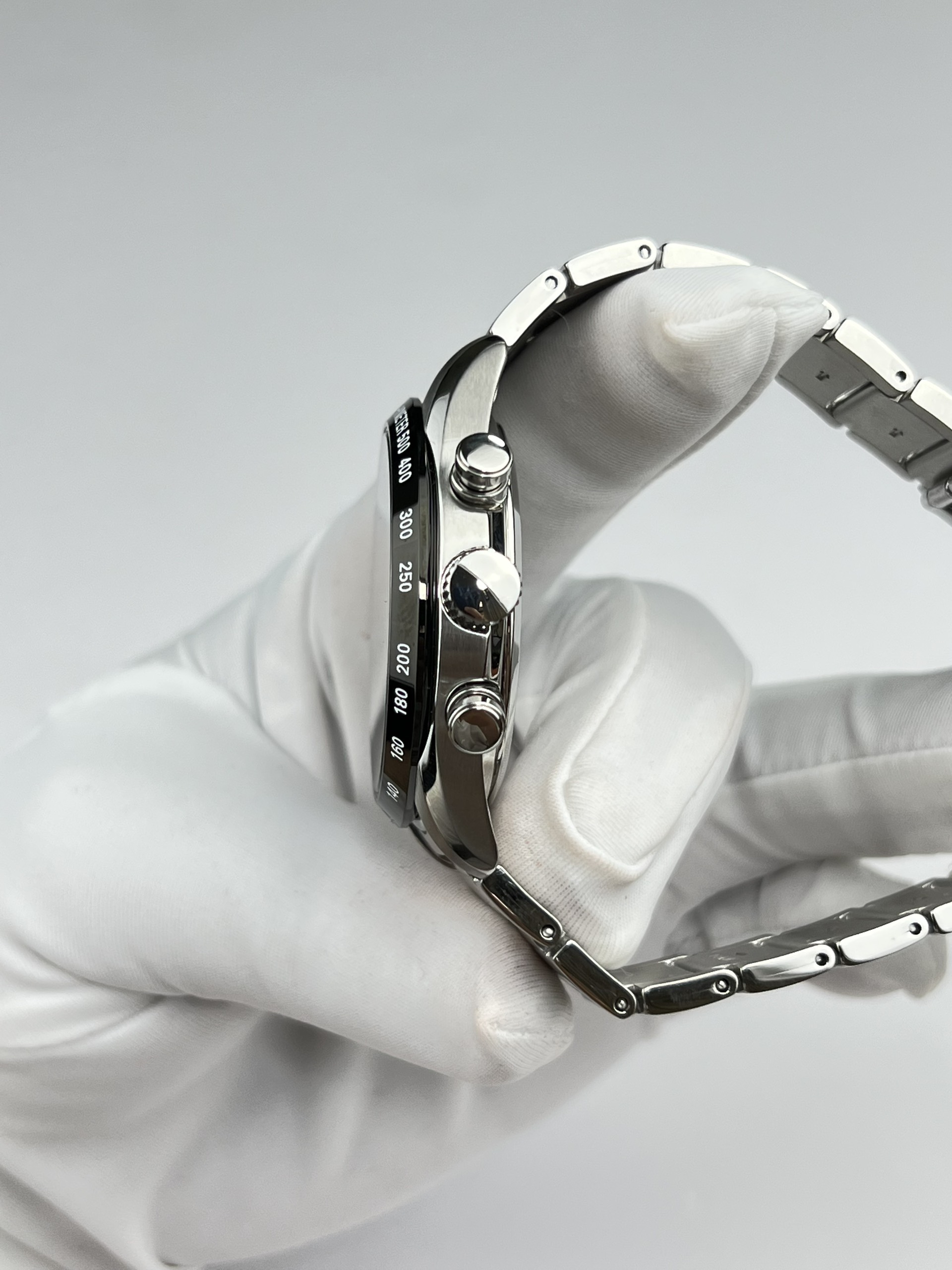 33-e5adce3d-6493-425a-b842-f3c71aa74533