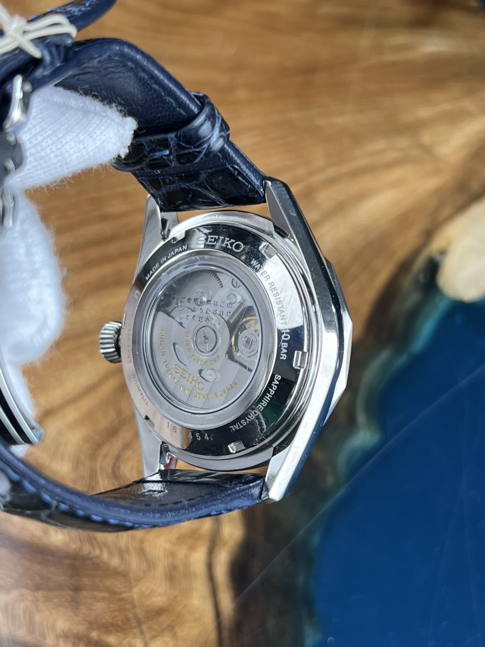 4-4f13f4bc-8ba9-4e8c-98c7-9c1c36a9405f