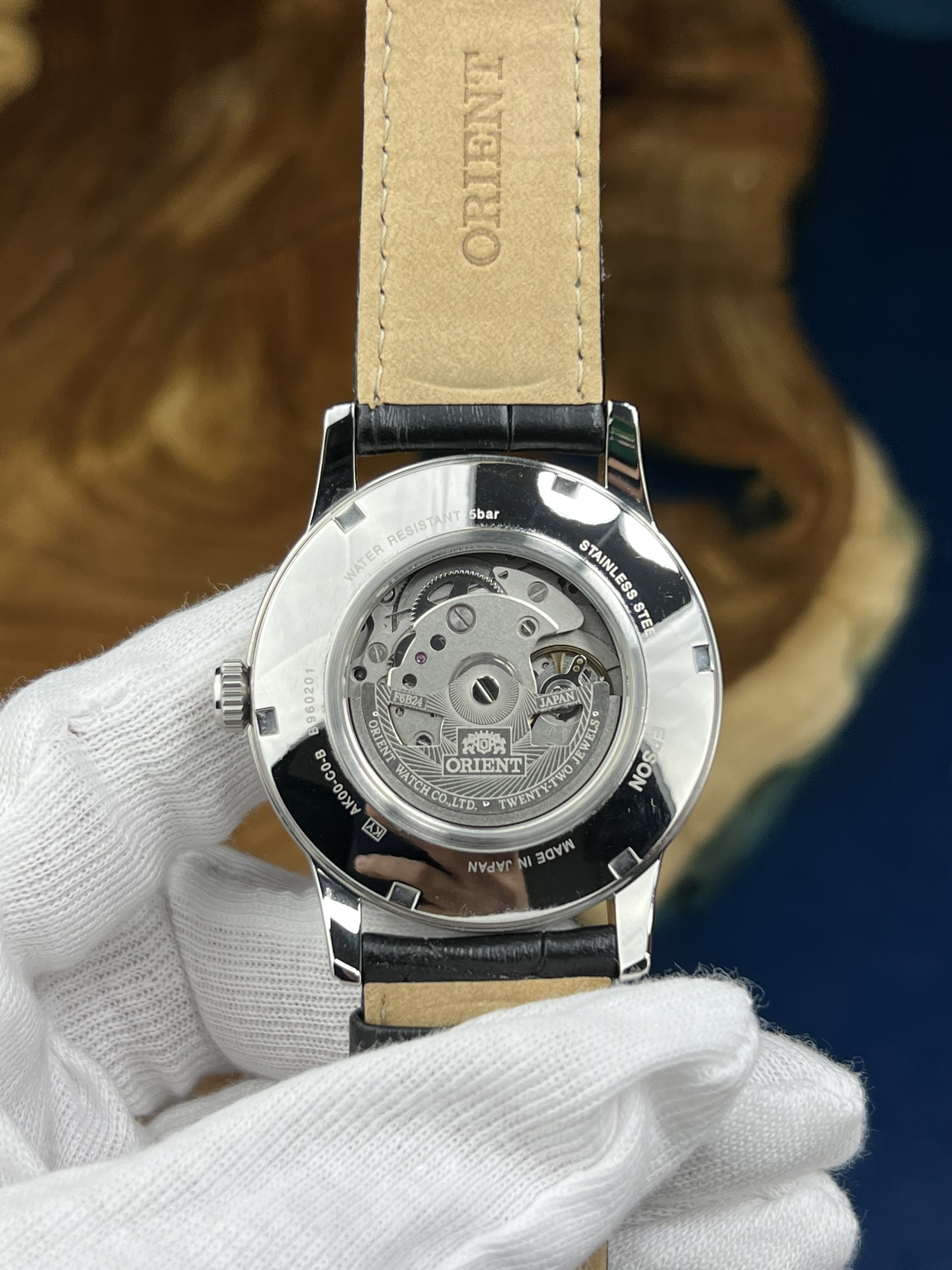 4-77fce590-e471-490d-b826-1f5fa246a4c9