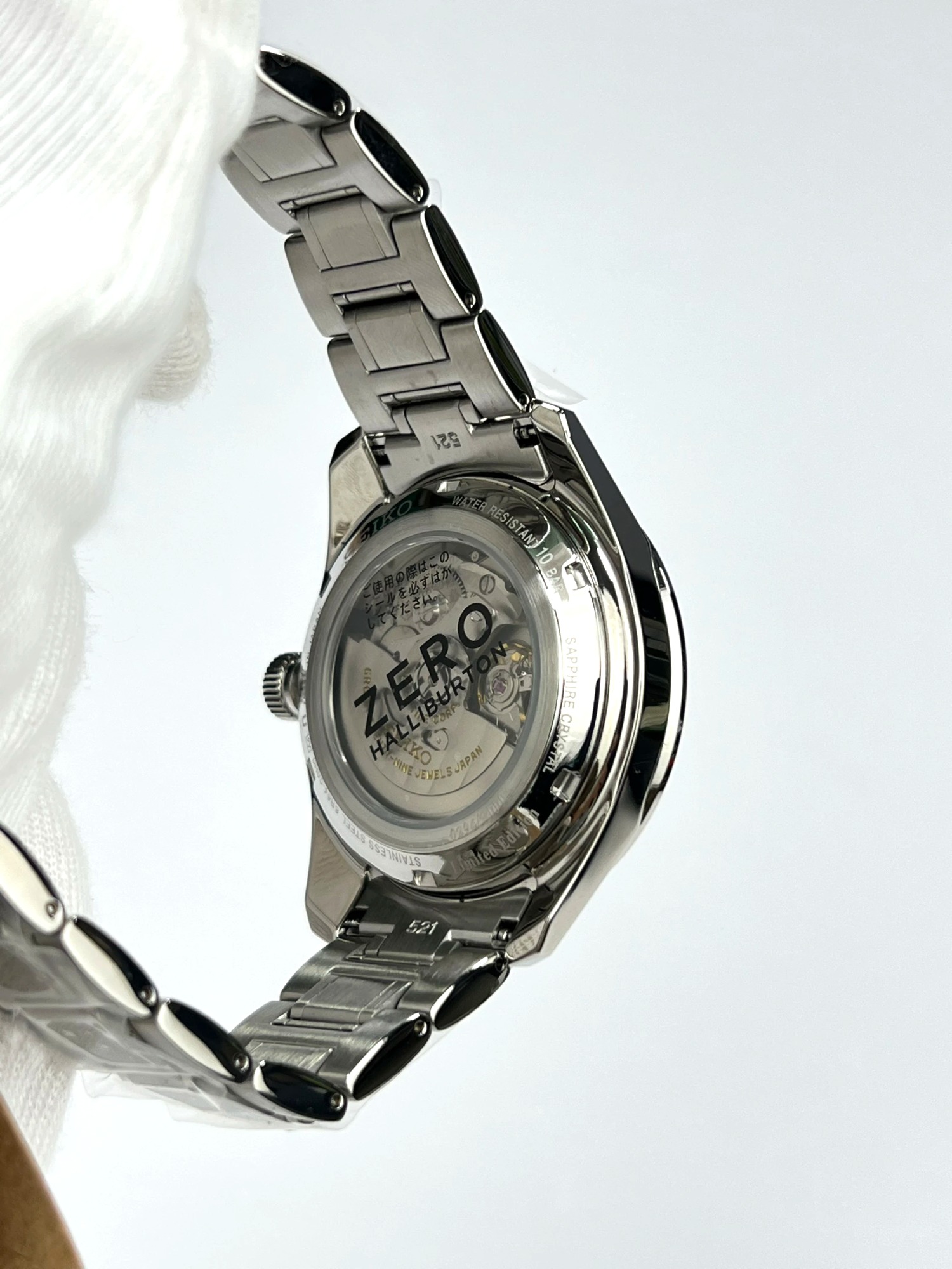 4-c3dffa6a-fd48-44d1-bd47-3a7eaa1a9942