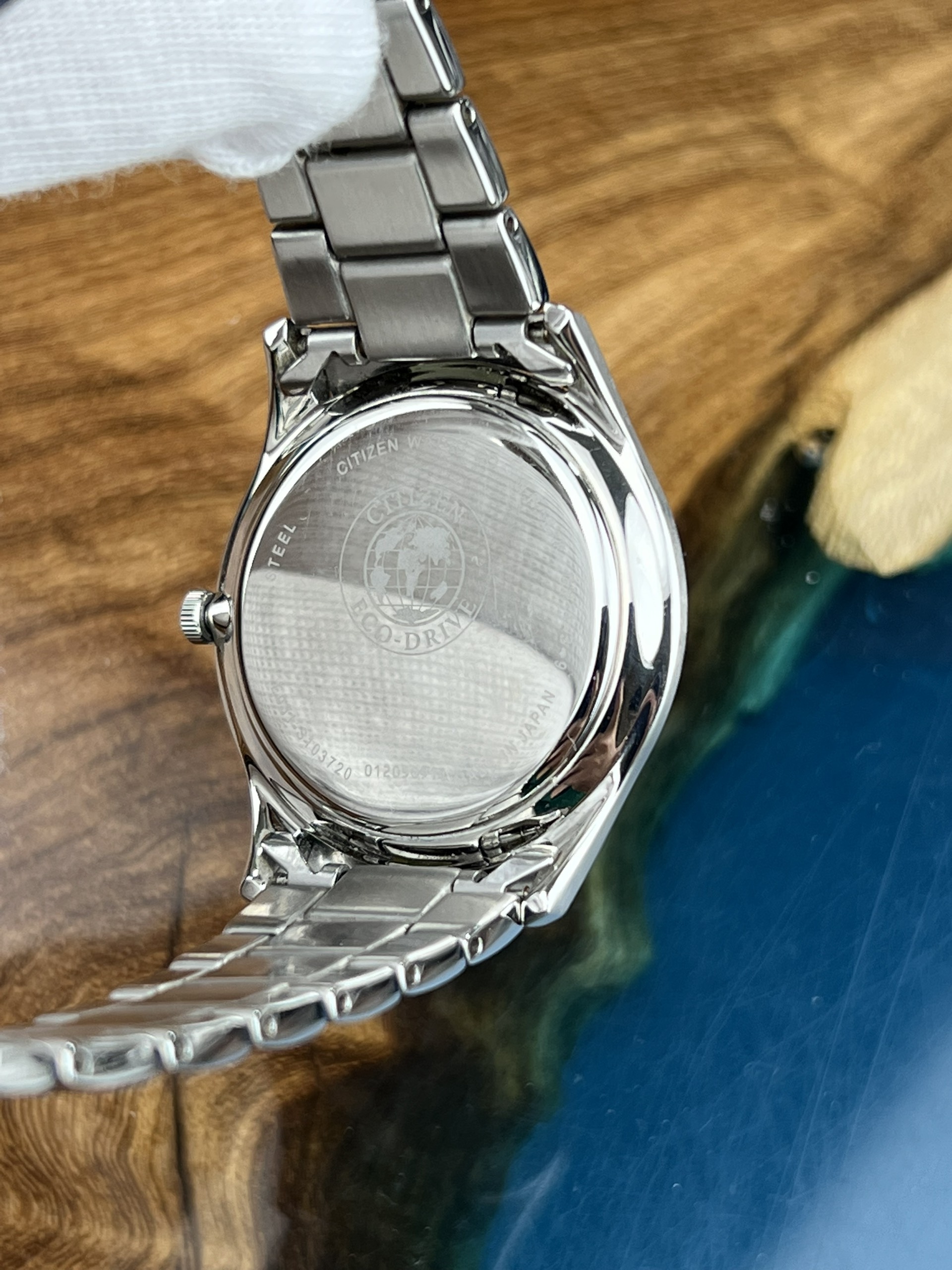 4-e74cec08-471e-42bd-a231-dbb4d3dfb377