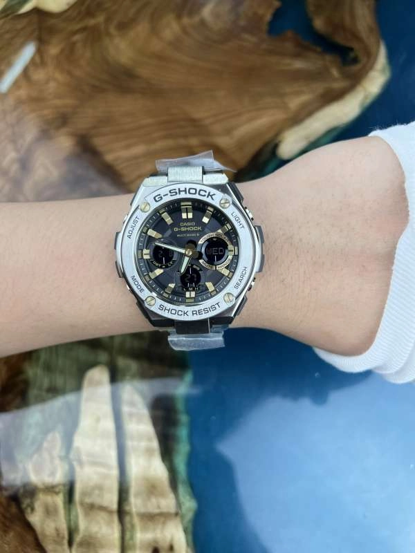 極美品【CASIO／G-SHOCK】 GST-W110D-1A9JF Casio G-SHOCK G-STEEL GST-W110D-1A9JF | Sakurawatches.com