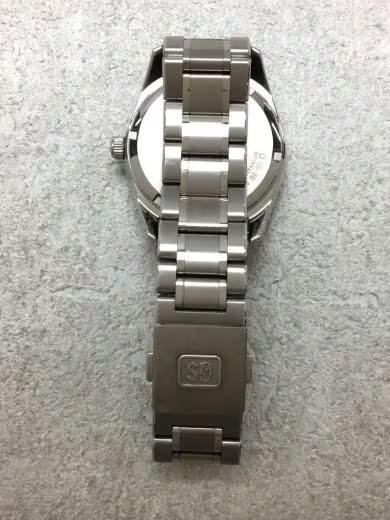 5-mn-11zon-bd7d997a-0ce3-4400-b38a-422ca75a7a9e