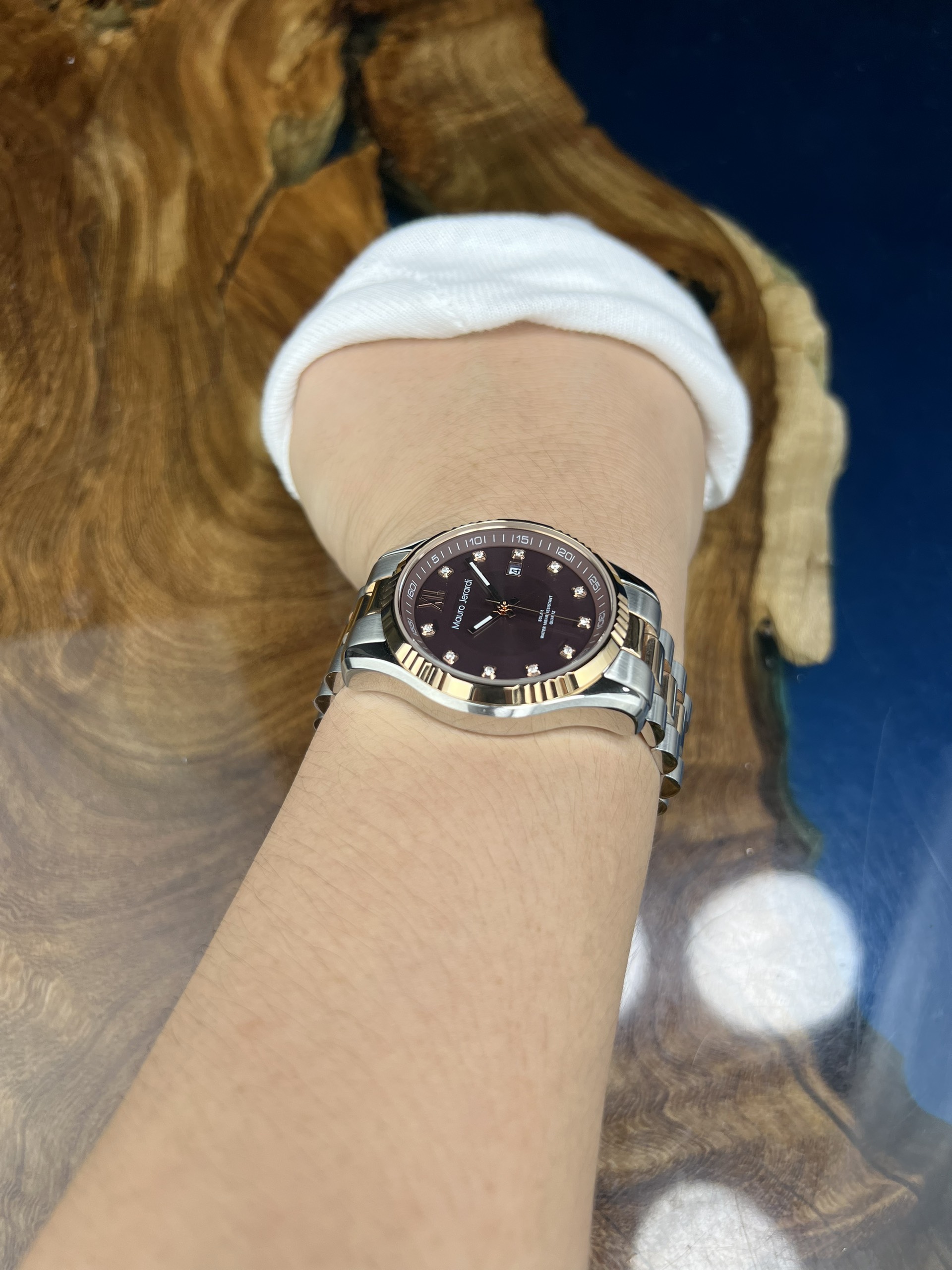 6-0eeb351f-e9b6-4b8d-816c-95786edbf3fd