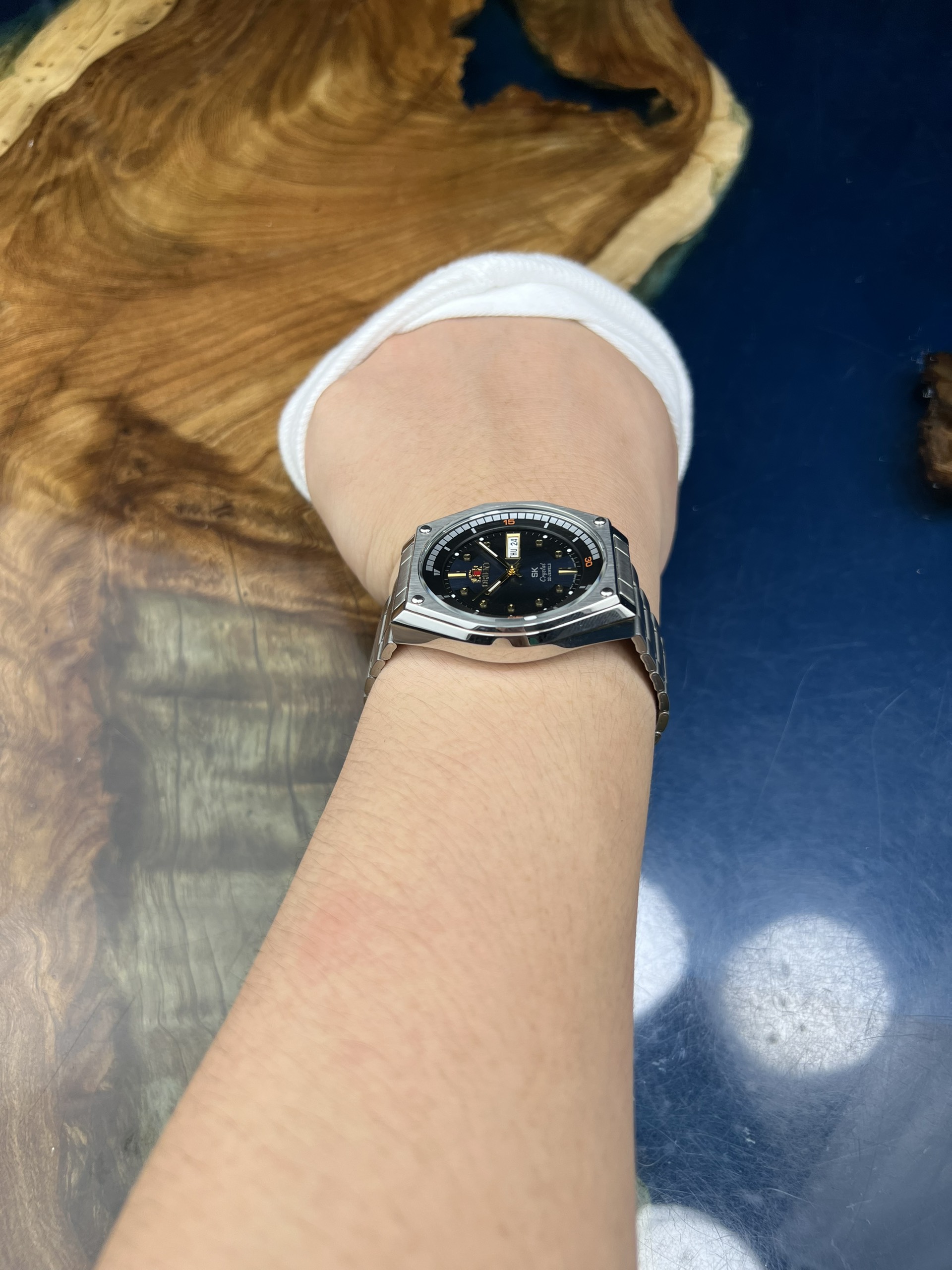 6-1b7c88c6-afb1-4690-9033-2a1082631795