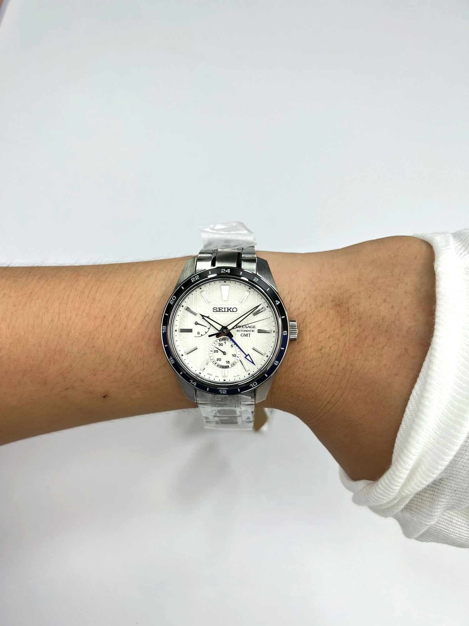 6-425637dd-eeb2-4d70-b60d-54c1442adf79