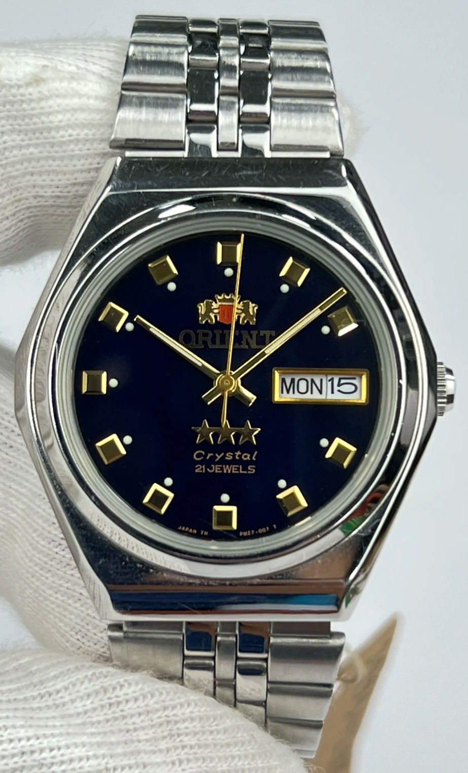 7-e800f4ab-0a9f-4f06-a53d-1b3017d2acf4