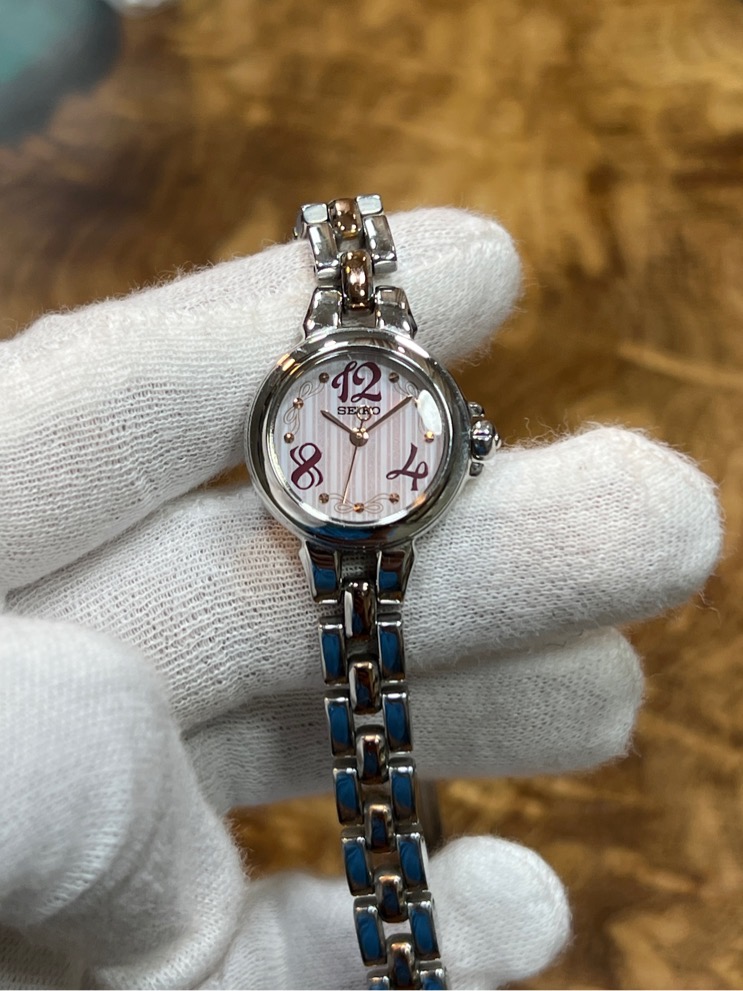 7224a498-78f1-46cd-a1d1-231bc0f733d9