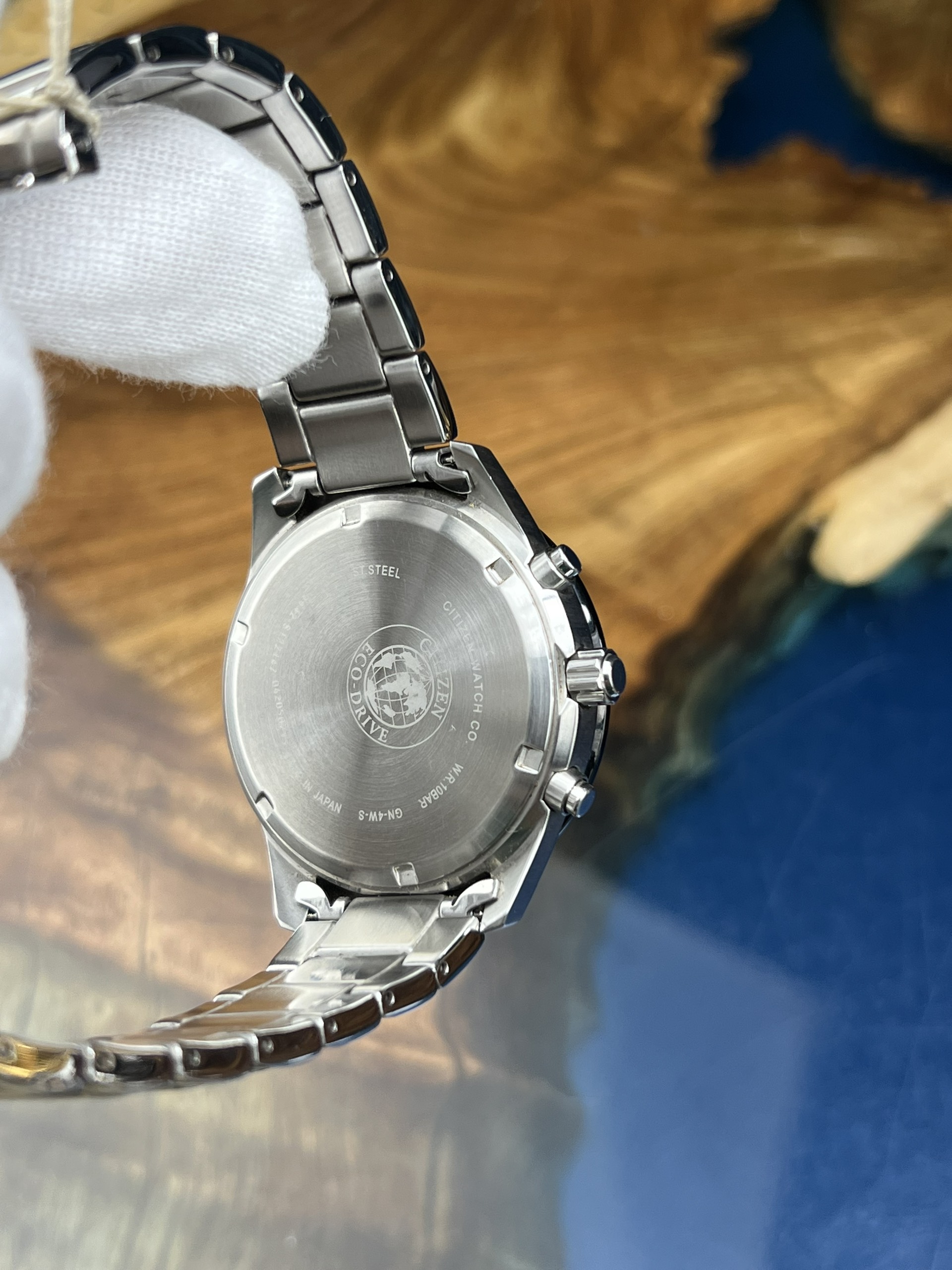 8-33ffdb2e-986b-4bdc-880a-179eb063d49a