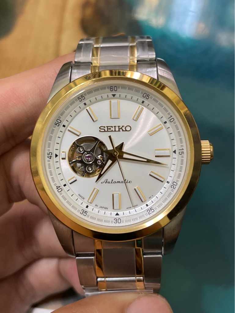 9ab08052-9990-4a80-b084-e8e3b8230676