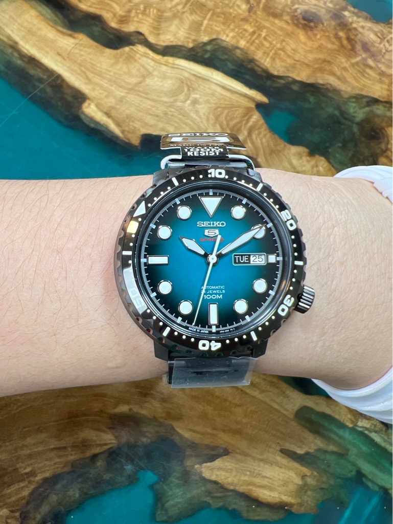 ad610cb3-433e-4013-aec2-bda05e0a6321-d2e55d7b-c0f4-46ad-91ba-60f18e1e15d3