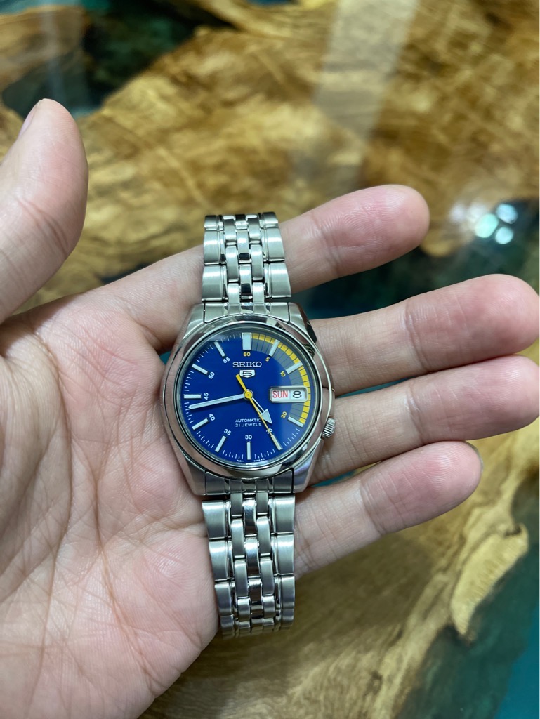 f0e8d000-ed68-4e0c-b581-de99e6501477