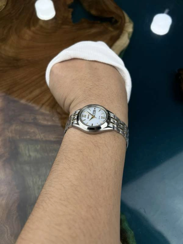 セイコー(SEIKO) SOLAR V138-0AD0 レディース 腕時計 セイコー レディース 腕時計 ソーラー v138（SEIKO）のおすすめ