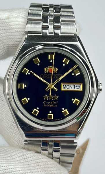 7-e800f4ab-0a9f-4f06-a53d-1b3017d2acf4