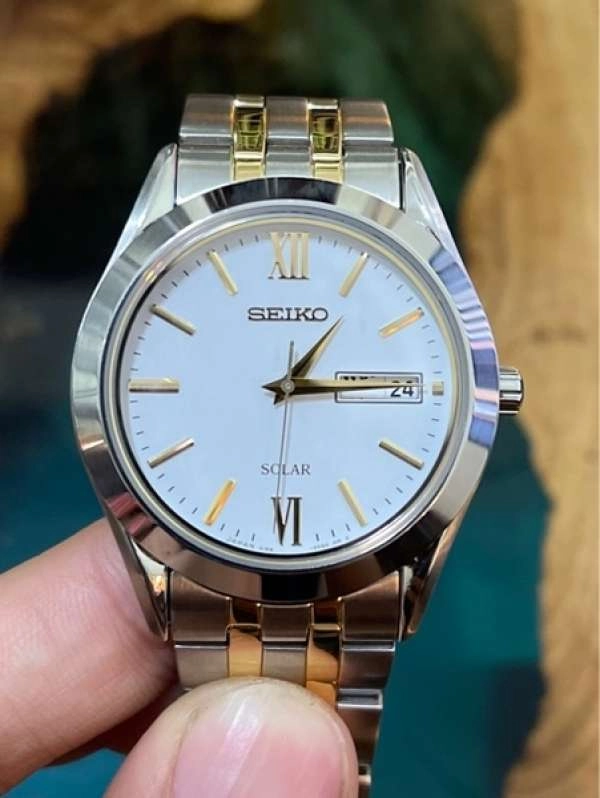 Seiko store v158 solar