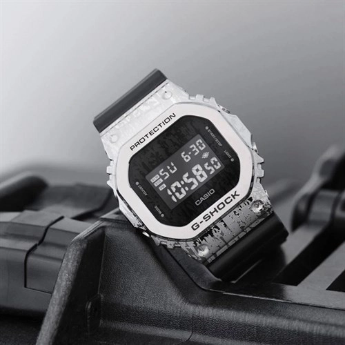 g-shock-gm-5600gc-1dr-nam-7-750x500