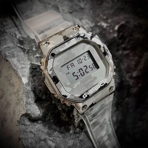 g-shock-gm-5600scm-1dr-nam-4-1-750x500