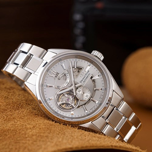 orient-star-re-av0125s00b-nam-4-750x500