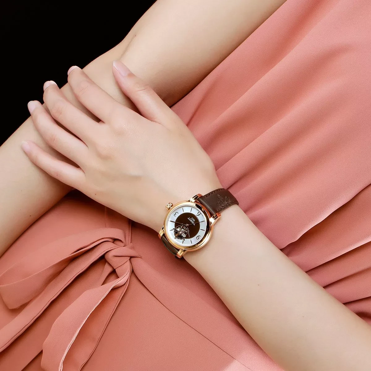 tissot-lady-heart-t050-207-37-117-04-watch-35mmjpg