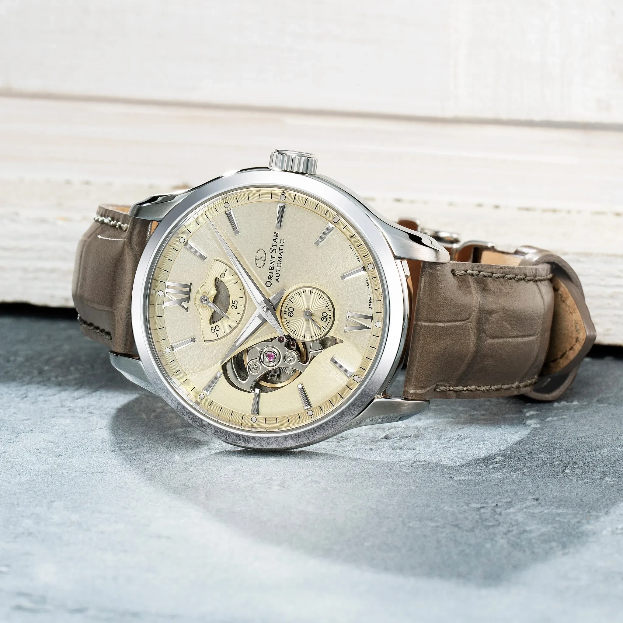 orient-star-contemporary-layered-skeleton-rk-av0b10g-re-av0b10g